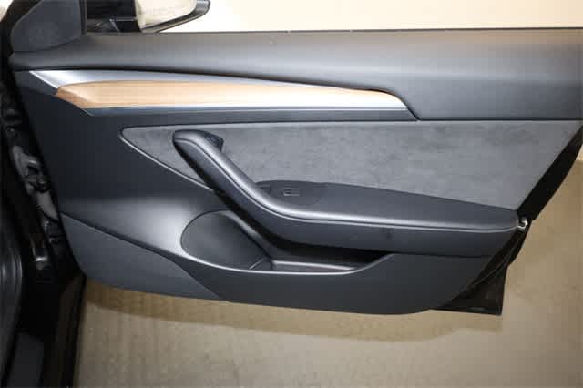 Thumbnail: 2022 Tesla Model 3 - 22