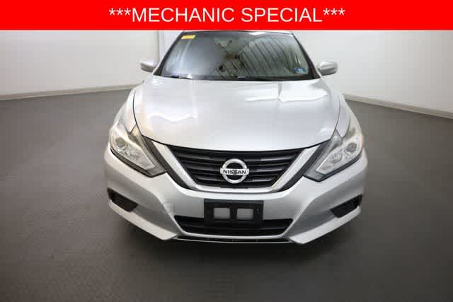 Thumbnail: 2016 Nissan Altima - 12