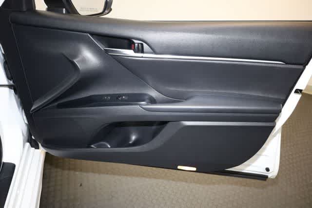 Thumbnail: 2019 Toyota Camry - 31