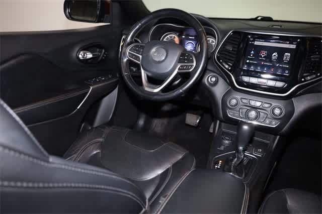 Thumbnail: 2021 Jeep Cherokee - 16