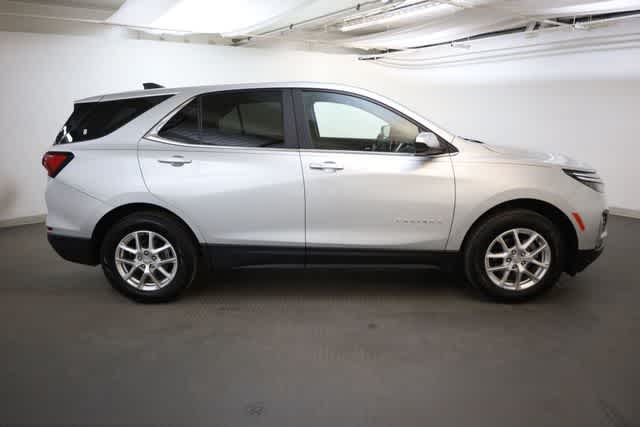 Thumbnail: 2022 Chevrolet Equinox - 9