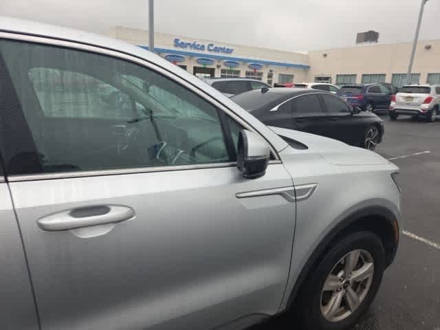 Thumbnail: 2021 Kia Sorento - 15