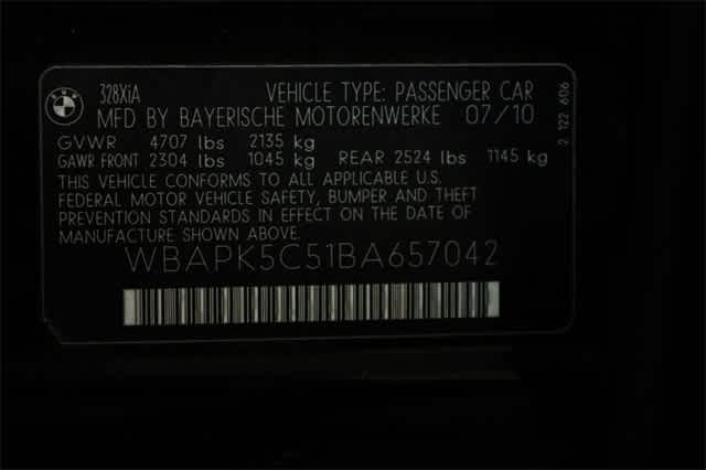 Thumbnail: 2011 BMW 3 Series - 36