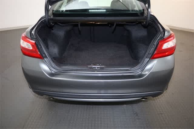 Thumbnail: 2016 Nissan Altima - 34