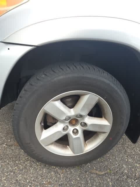 2005 Toyota RAV4 Base 20