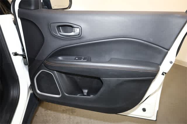 Thumbnail: 2018 Jeep Compass - 22