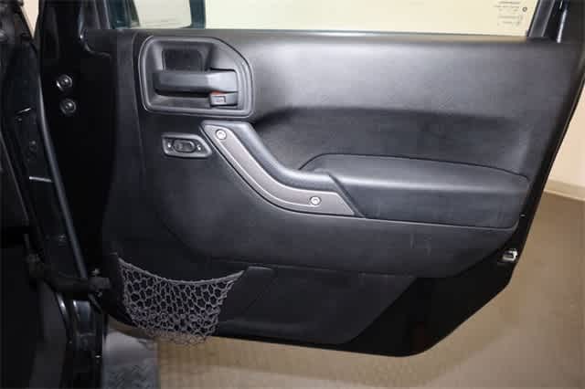 Thumbnail: 2014 Jeep Wrangler - 22