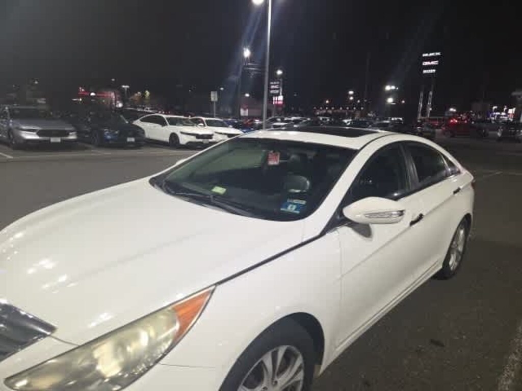 Used 2011 Hyundai Sonata Limited w/PZEV Sedan