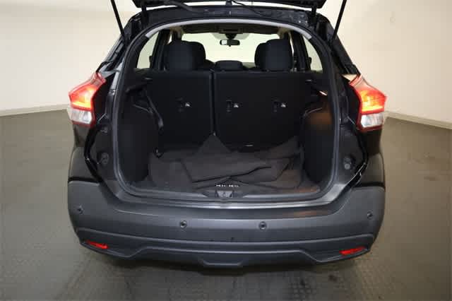 2020 Nissan Kicks S 33