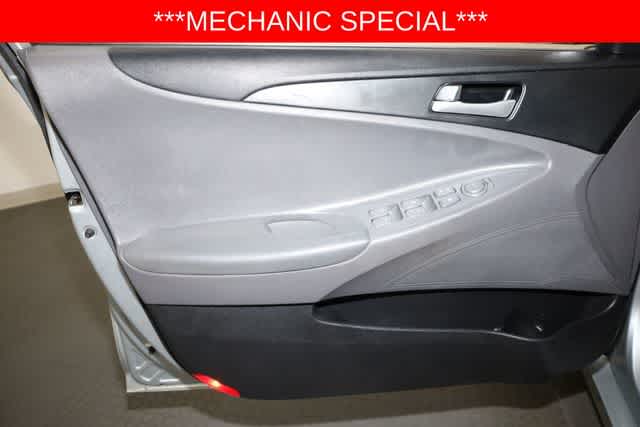 Thumbnail: 2013 Hyundai Sonata - 13