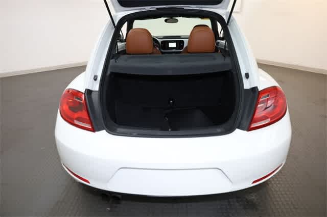 Thumbnail: 2015 Volkswagen Beetle - 31