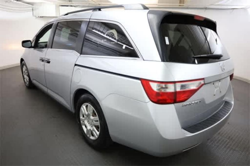 Used 2011 Honda Odyssey LX Van