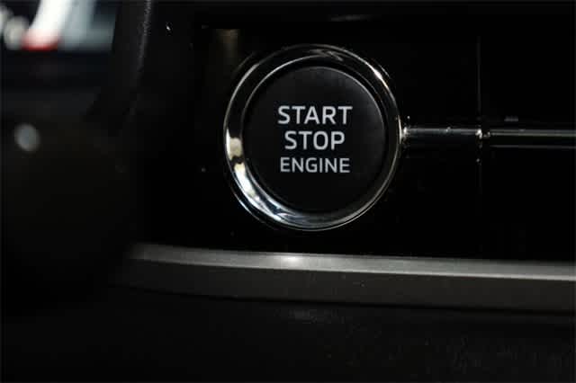 Thumbnail: 2024 Mitsubishi Outlander - 30