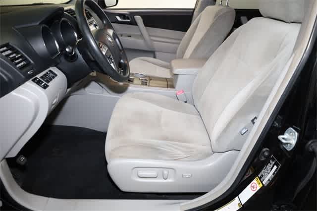 Thumbnail: 2013 Toyota Highlander - 15