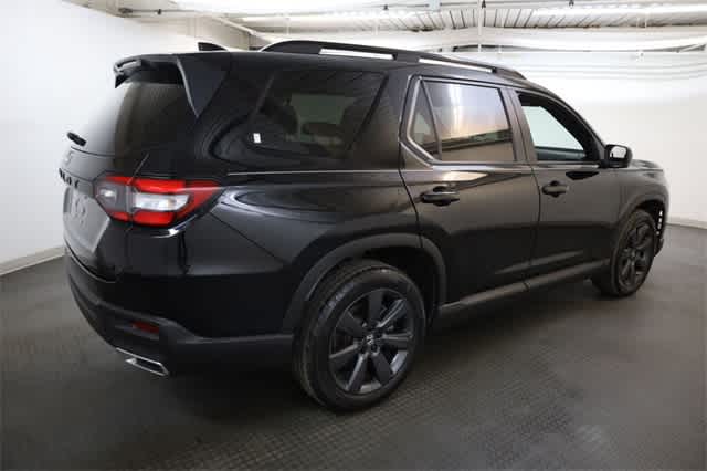 Thumbnail: 2023 Honda Pilot - 8