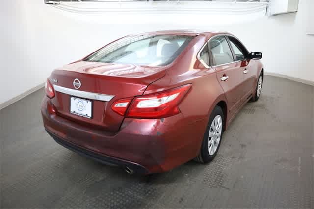 Thumbnail: 2016 Nissan Altima - 7