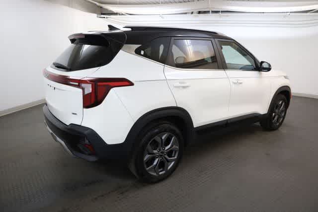 Thumbnail: 2024 Kia Seltos - 8