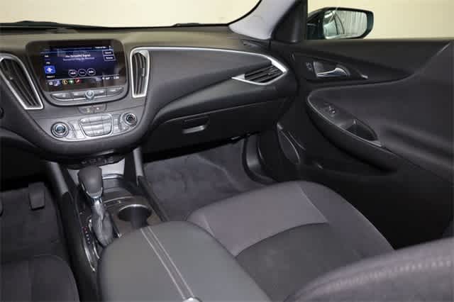 Thumbnail: 2024 Chevrolet Malibu - 18