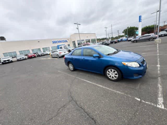 Thumbnail: 2010 Toyota Corolla - 18