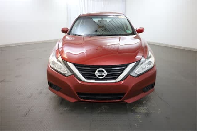 Thumbnail: 2016 Nissan Altima - 12