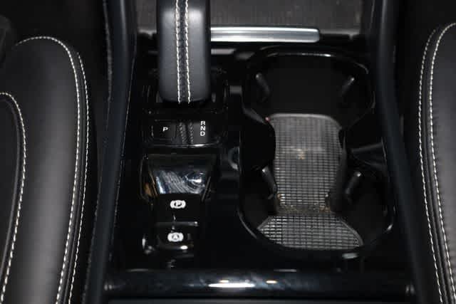 Thumbnail: 2021 Volvo XC40 - 29