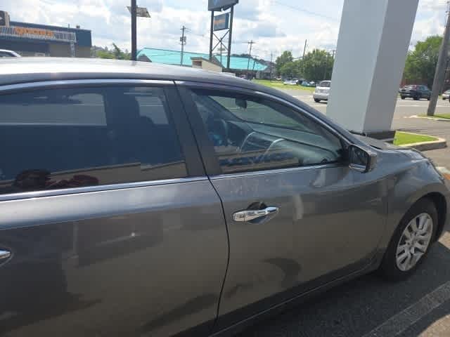 Thumbnail: 2015 Nissan Altima - 15