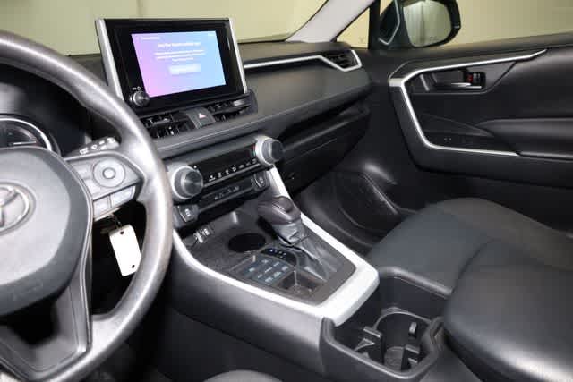 Thumbnail: 2023 Toyota RAV4 - 16