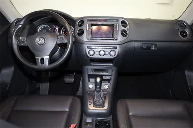 Thumbnail: 2016 Volkswagen Tiguan - 17