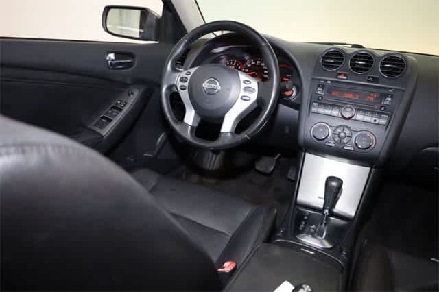 Thumbnail: 2009 Nissan Altima - 16