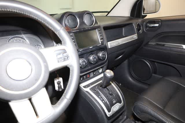 Thumbnail: 2016 Jeep Compass - 16