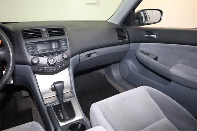 Thumbnail: 2004 Honda Accord - 18