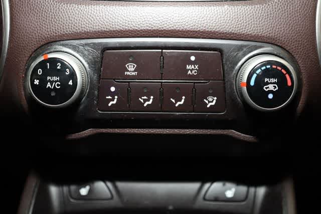 Thumbnail: 2011 Hyundai Tucson - 26
