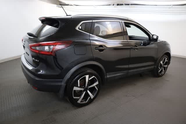 Thumbnail: 2020 Nissan Rogue Sport - 8