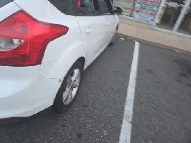 Thumbnail: 2014 Ford Focus - 10