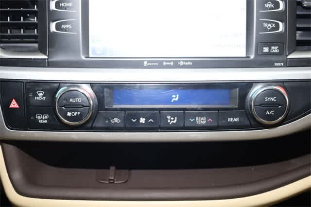 Thumbnail: 2018 Toyota Highlander - 31