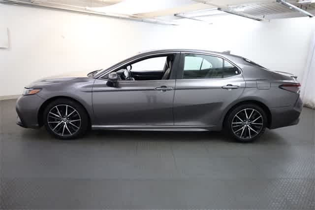 Thumbnail: 2021 Toyota Camry - 3