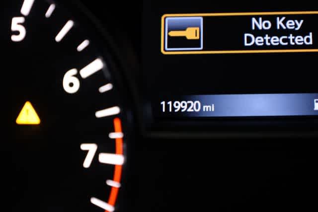 Thumbnail: 2017 Nissan Altima - 19