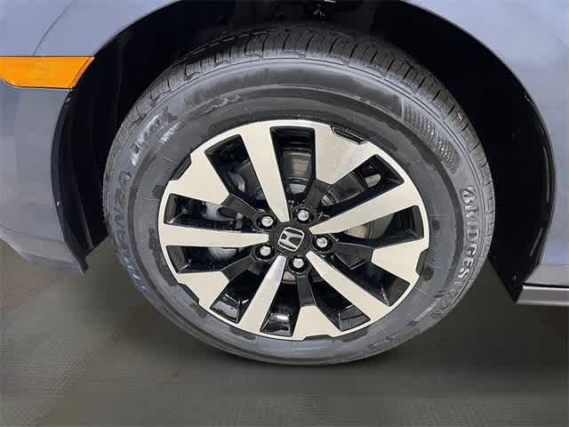Thumbnail: 2026 Honda Odyssey - 10