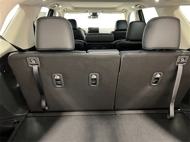 2025 Honda Pilot Touring 31