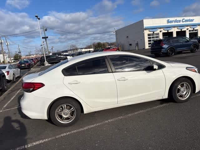 Thumbnail: 2018 Kia Forte - 14
