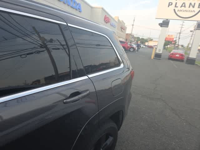 Thumbnail: 2015 Jeep Grand Cherokee - 6