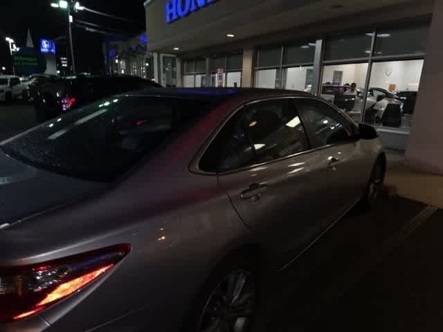 Thumbnail: 2016 Toyota Camry - 9