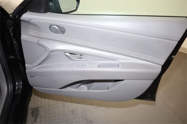 Thumbnail: 2021 Hyundai Elantra - 22