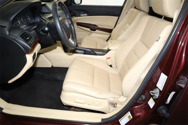 Thumbnail: 2012 Honda Crosstour - 15