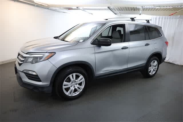 Thumbnail: 2016 Honda Pilot - 2