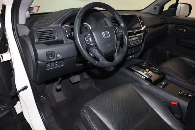 Thumbnail: 2016 Honda Pilot - 14