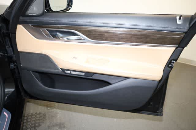 Thumbnail: 2016 BMW 7 Series - 22