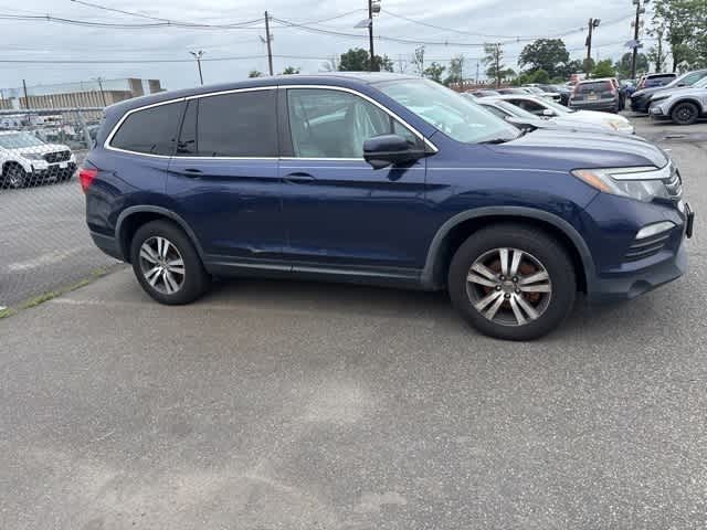 Thumbnail: 2017 Honda Pilot - 8