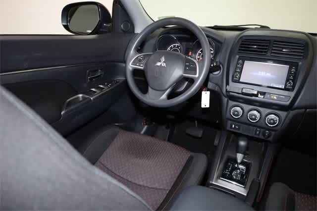 Thumbnail: 2019 Mitsubishi Outlander Sport - 16