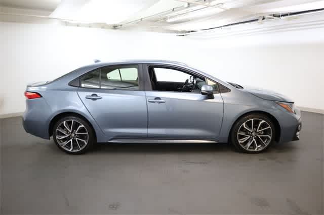Thumbnail: 2022 Toyota Corolla - 9